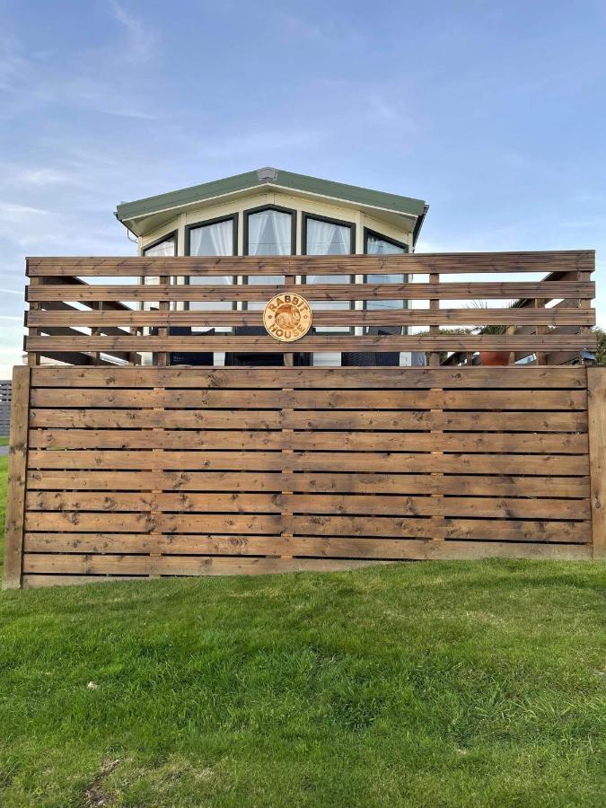 ניוטון סטיוארט Caravan Rabbit House No 81 At Three Lochs Holiday Park מראה חיצוני תמונה